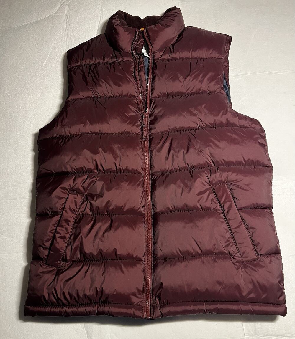 Old Navy Mens Medium Burgundy Puffer Vest Fleece Lined Full Zip Quilted Winter